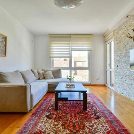 Lux Apartman Sofia Daire Sveti Stefan Dış mekan fotoğraf