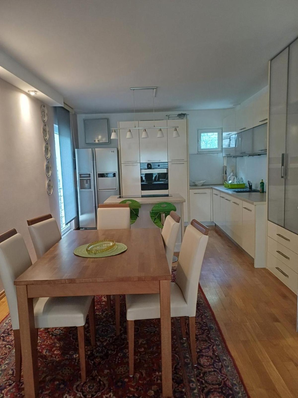 Lux Apartman Sofia Daire Sveti Stefan Dış mekan fotoğraf