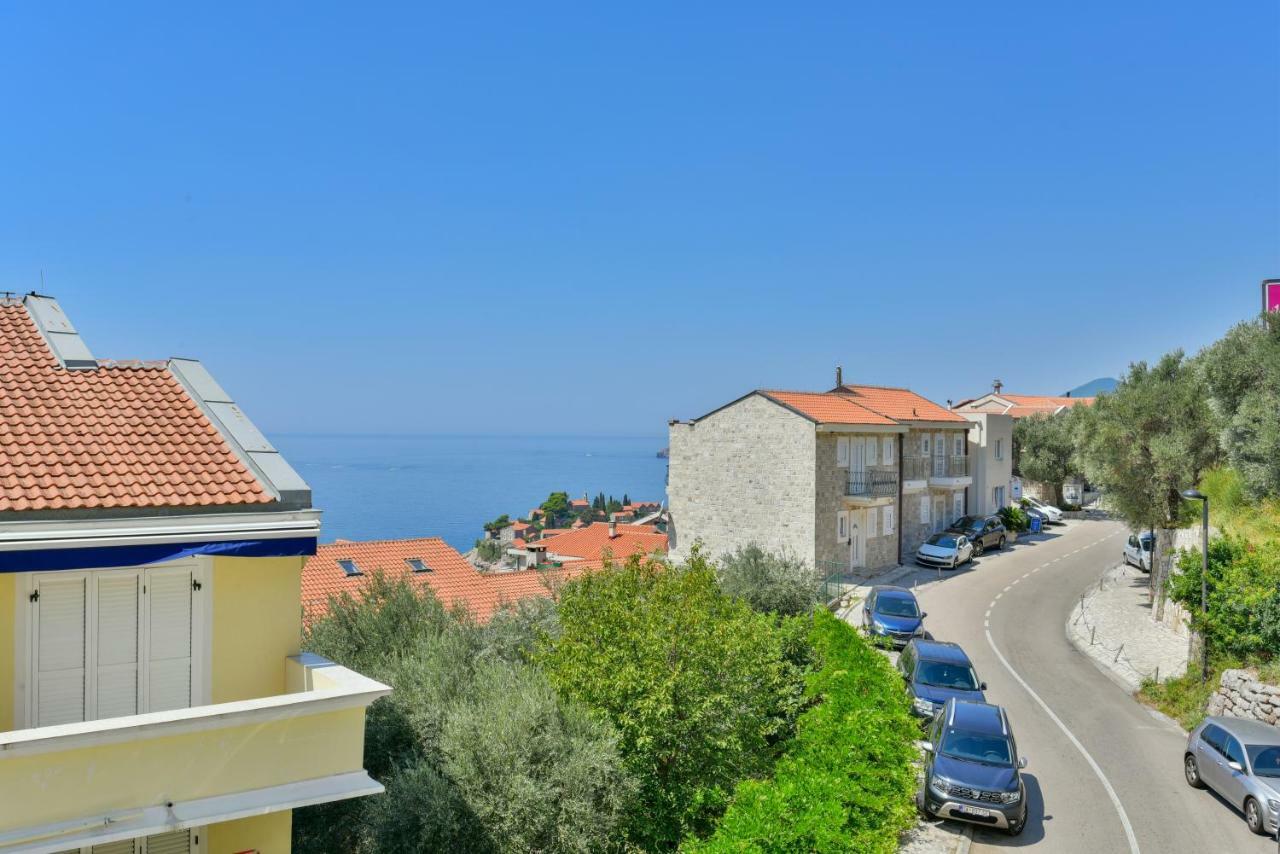 Lux Apartman Sofia Daire Sveti Stefan Dış mekan fotoğraf